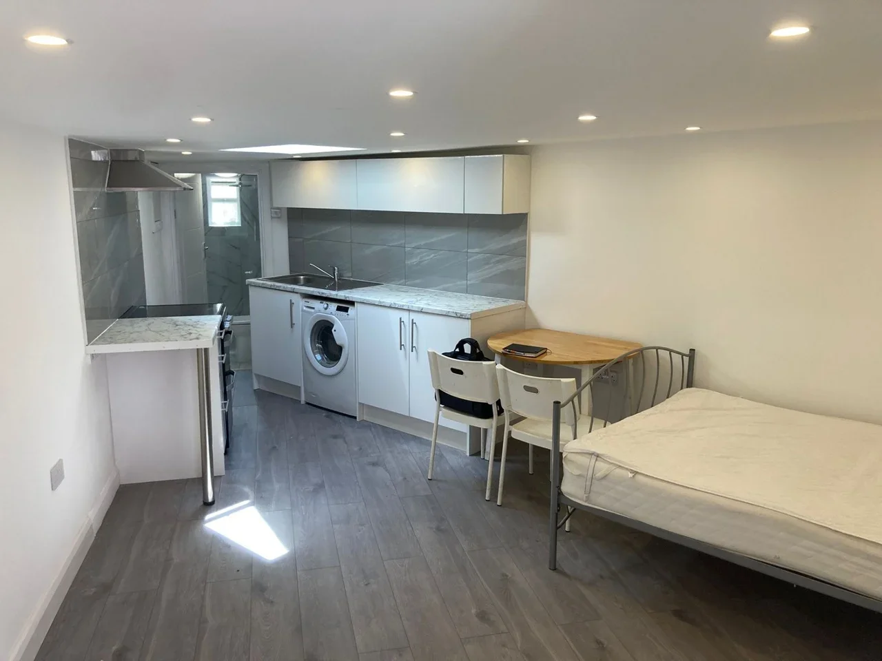 Flat Howard Road in Greater London
