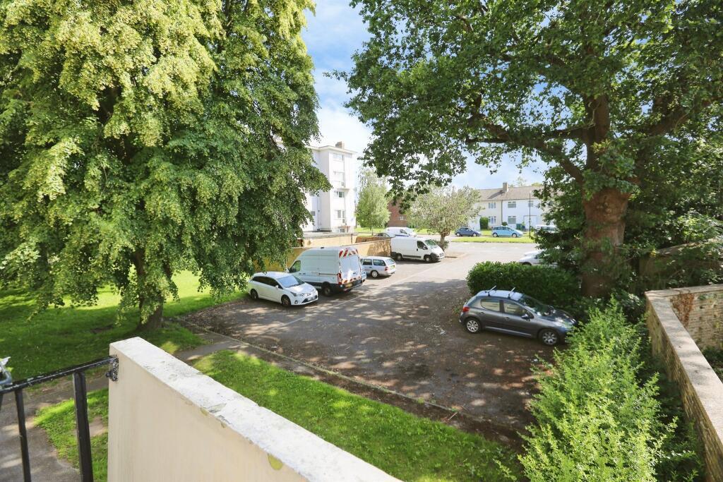 Flat Baxter Road in Southampton