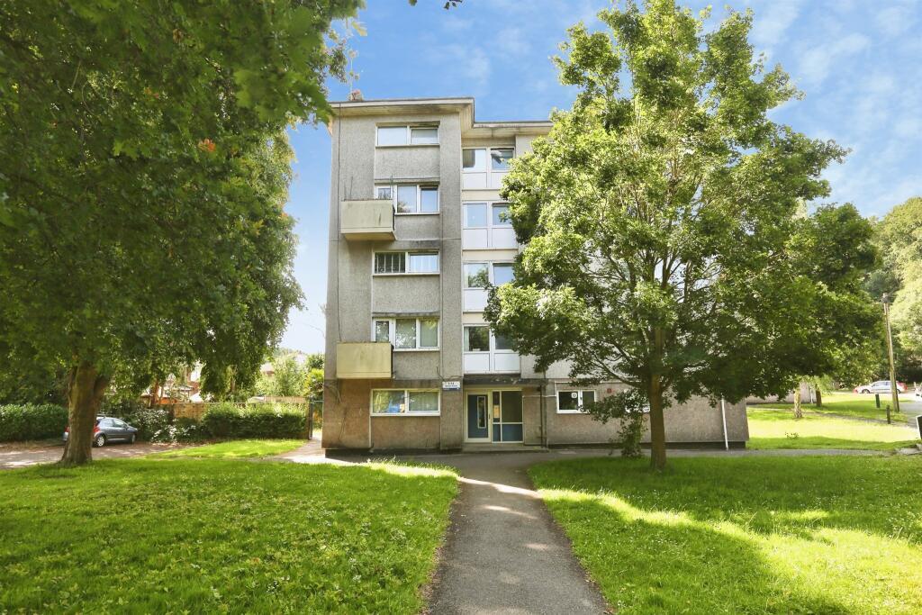 Flat Baxter Road in Southampton