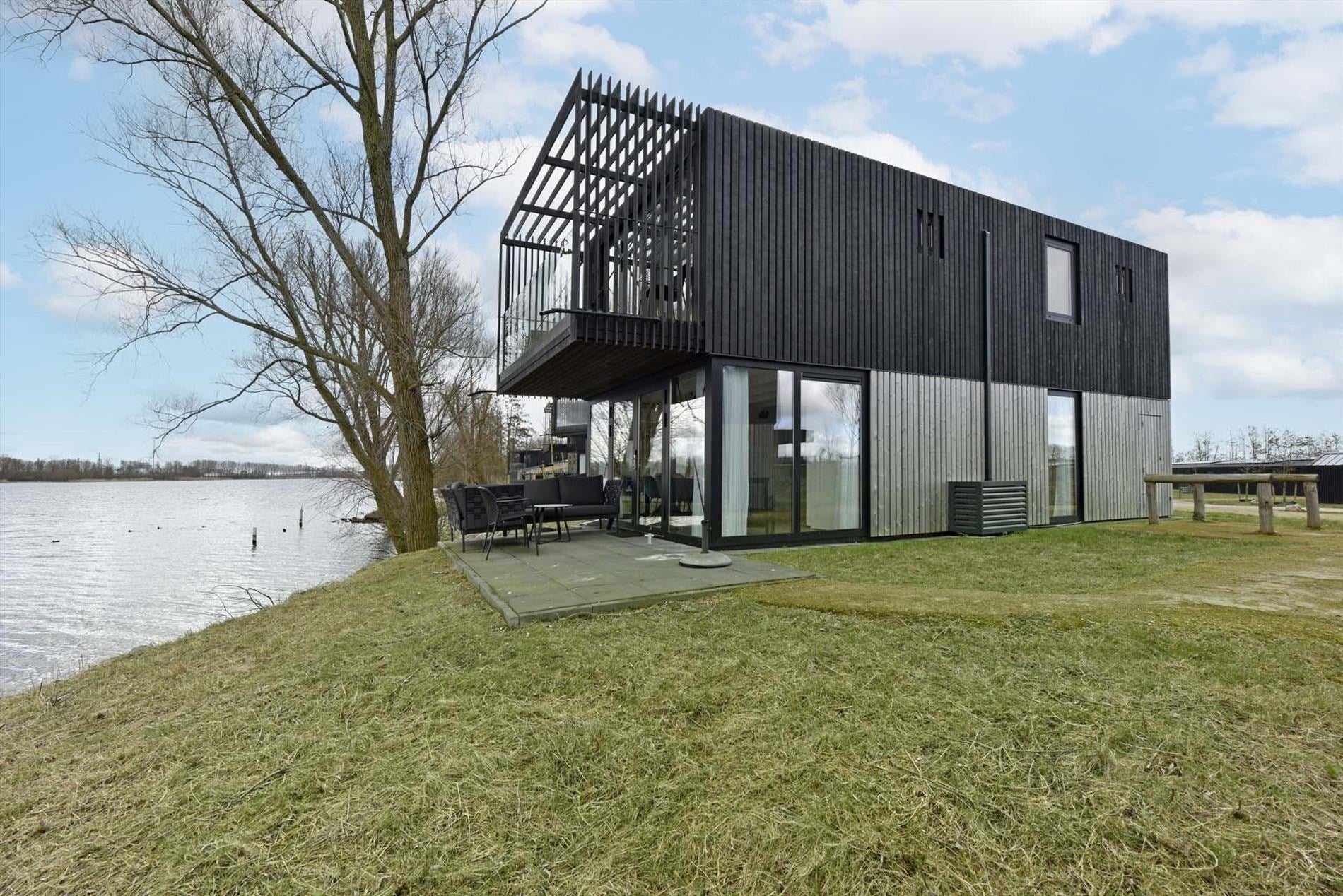 Huis Buitengronden 7 12 in Zwartewaal