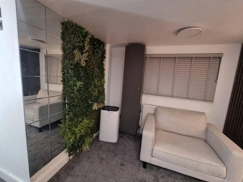 Room Retford Close in Greater London