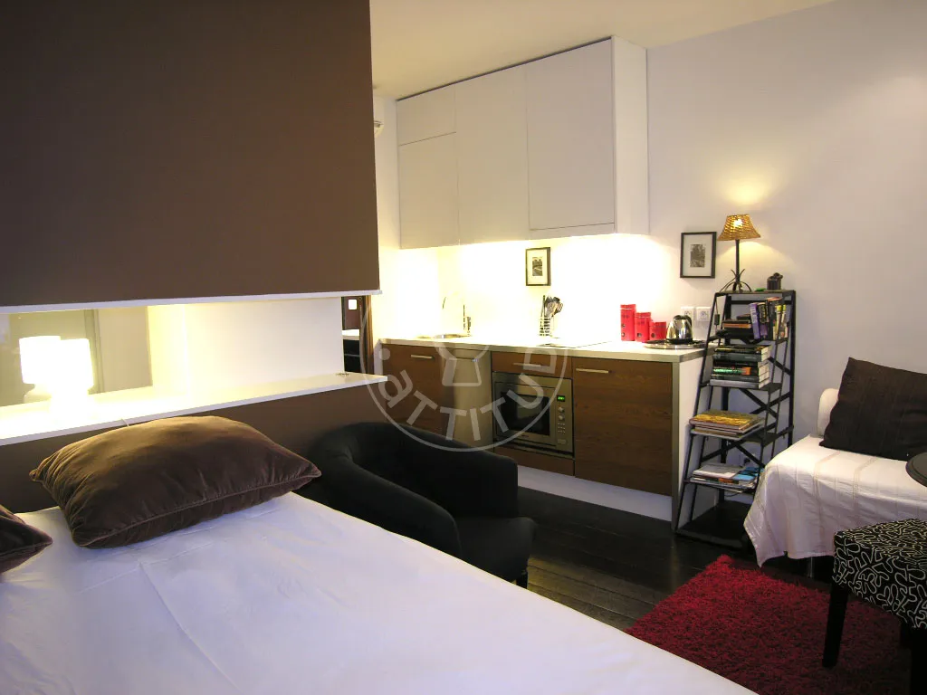 Appartement Rue des Tournelles à Paris