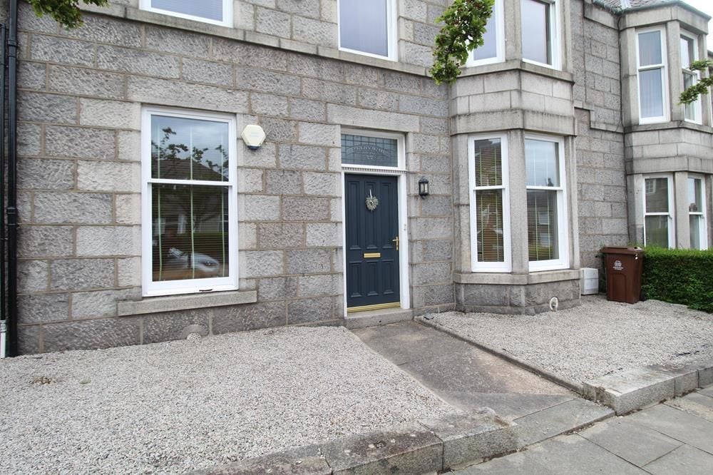 Flat Whitehall Road in Aberdeen City