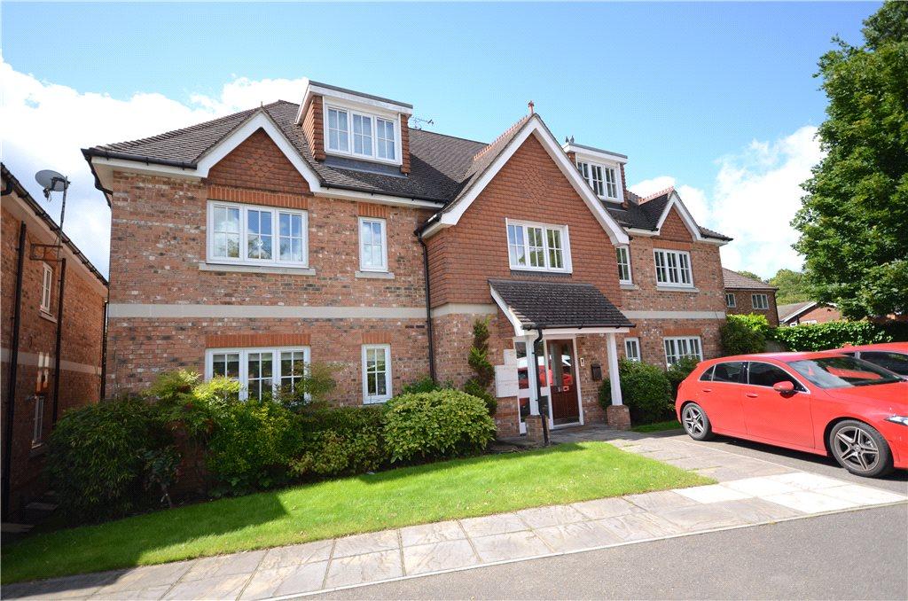 Flat Bardeen Place in Bracknell
