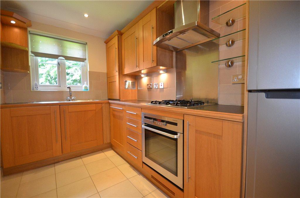 Flat Bardeen Place in Bracknell