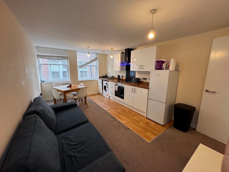 Flat Waterloo Street in Newcastle upon Tyne