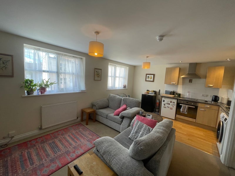 Room Warden Road in Bristol
