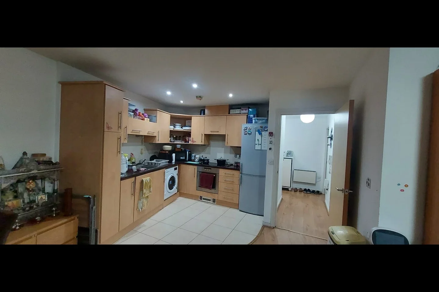 Flat Prince Regent Road in Greater London