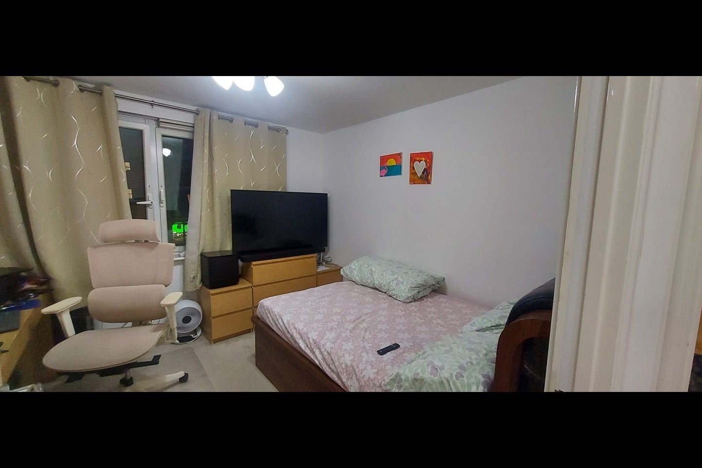 Flat Prince Regent Road in Greater London