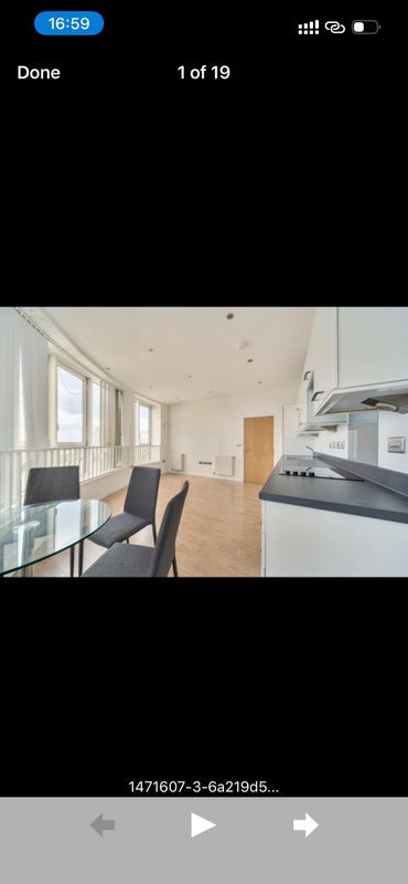 Room High Street in Greater London
