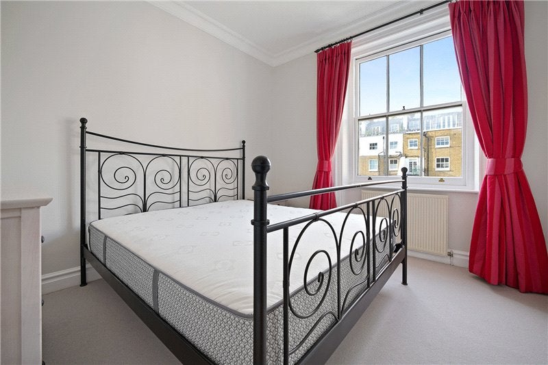 Flat Southwell Gardens in Greater London