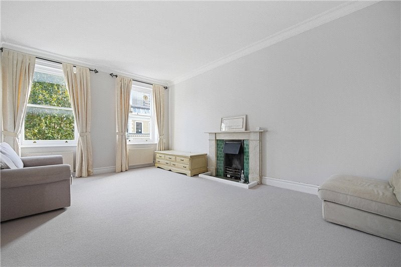 Flat Southwell Gardens in Greater London