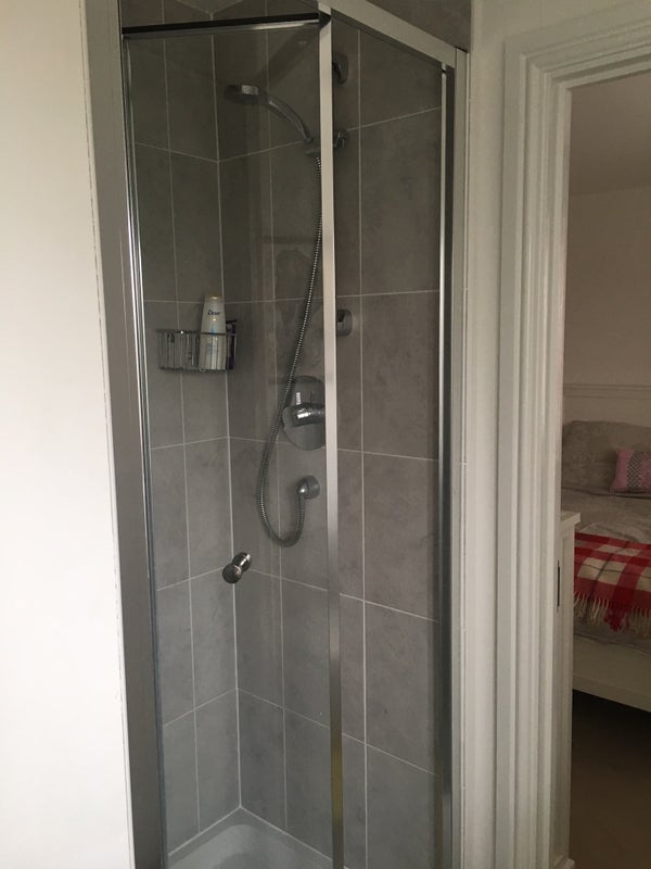 Room Crimson Way in Hinckley and Bosworth