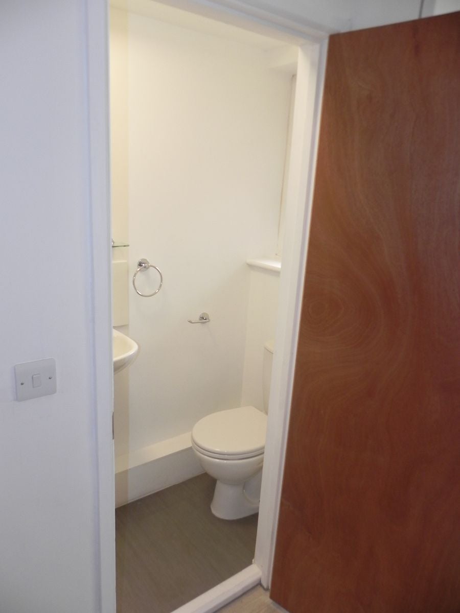 Room Guildford Park Avenue in Guildford