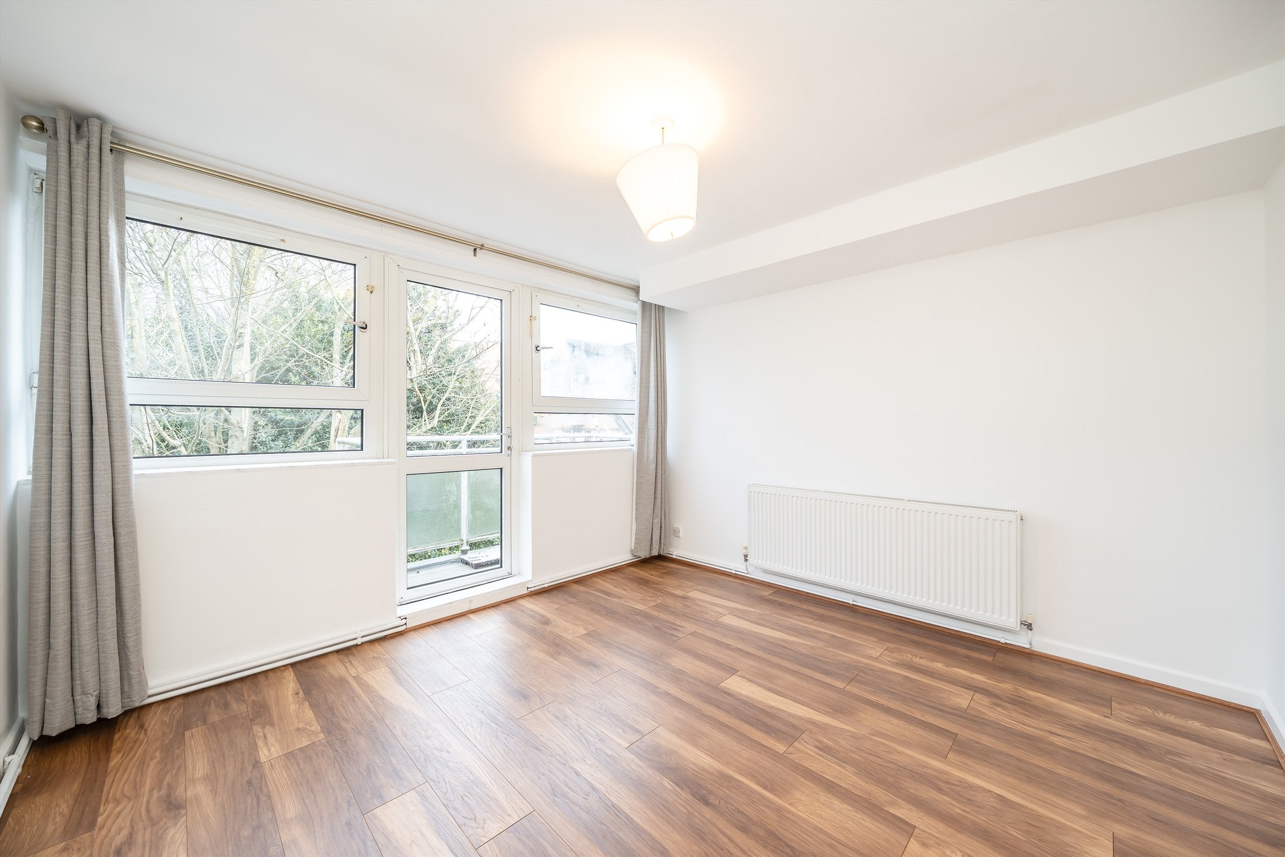 Flat Willesden Lane in Greater London