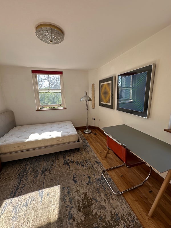 House Scrubs Lane in Greater London