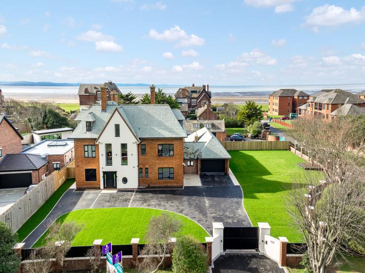 House Park Drive in Crosby