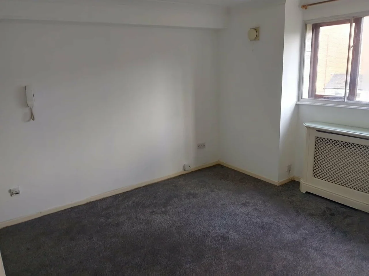 Flat Birchtrees Drive in Birmingham