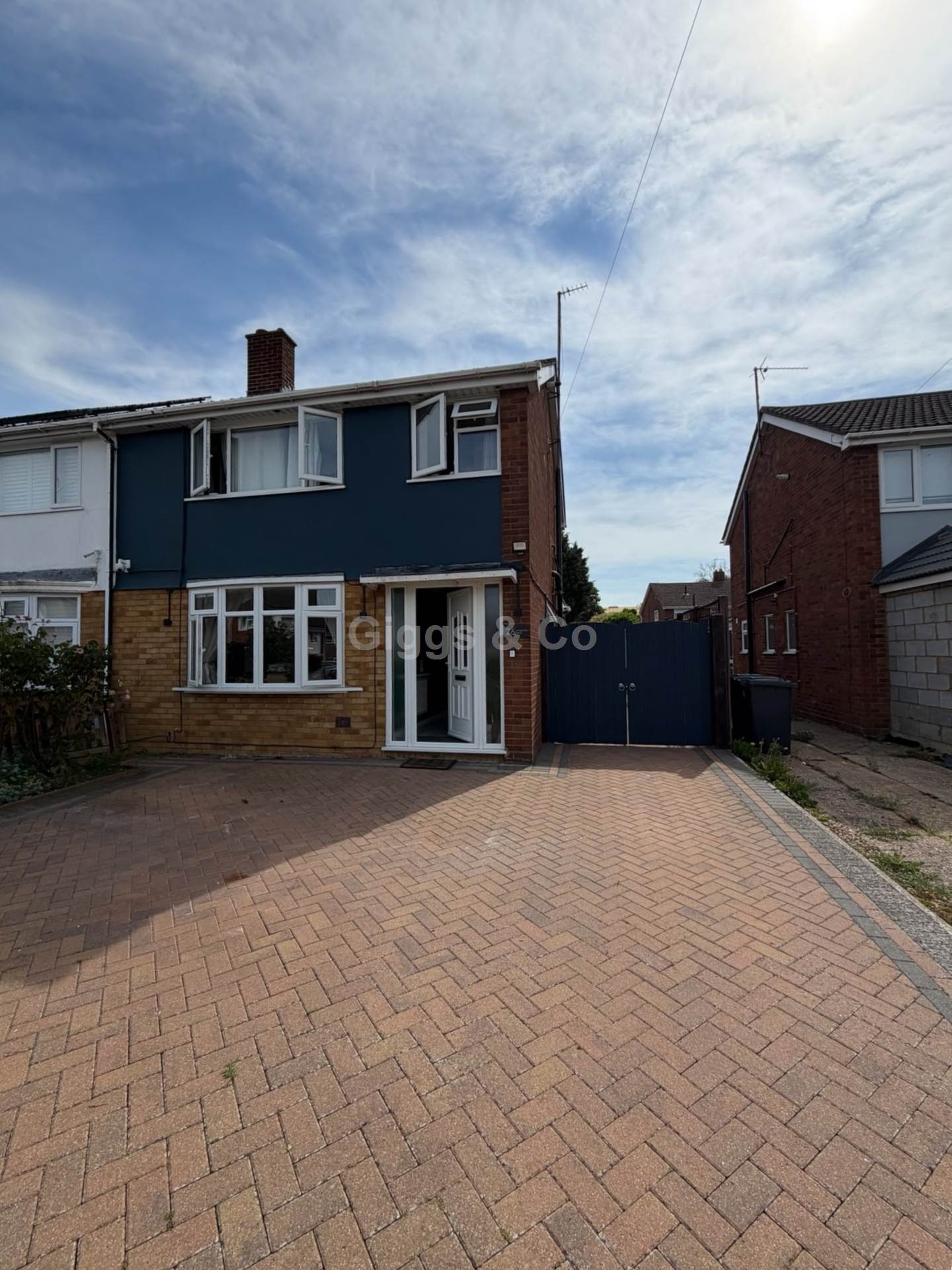 House Longsands Road in Huntingdonshire
