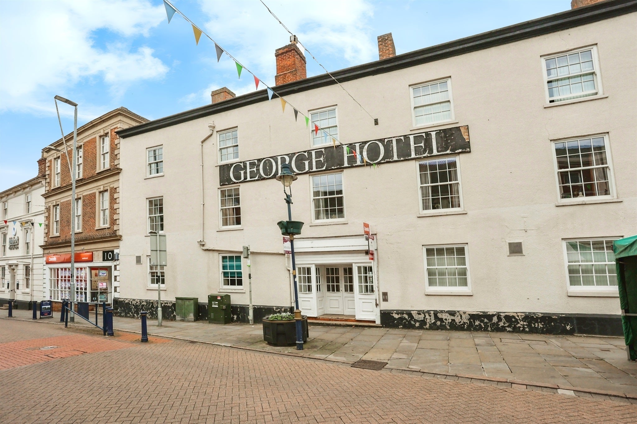 Flat High Street in Melton