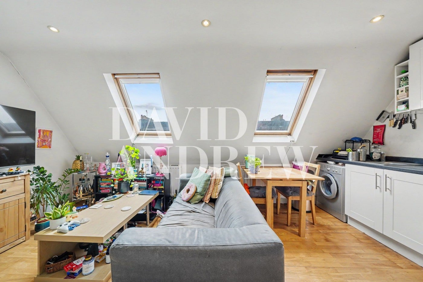 Flat Athelstane Mews in Greater London
