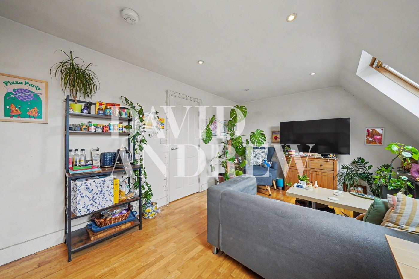 Flat Athelstane Mews in Greater London