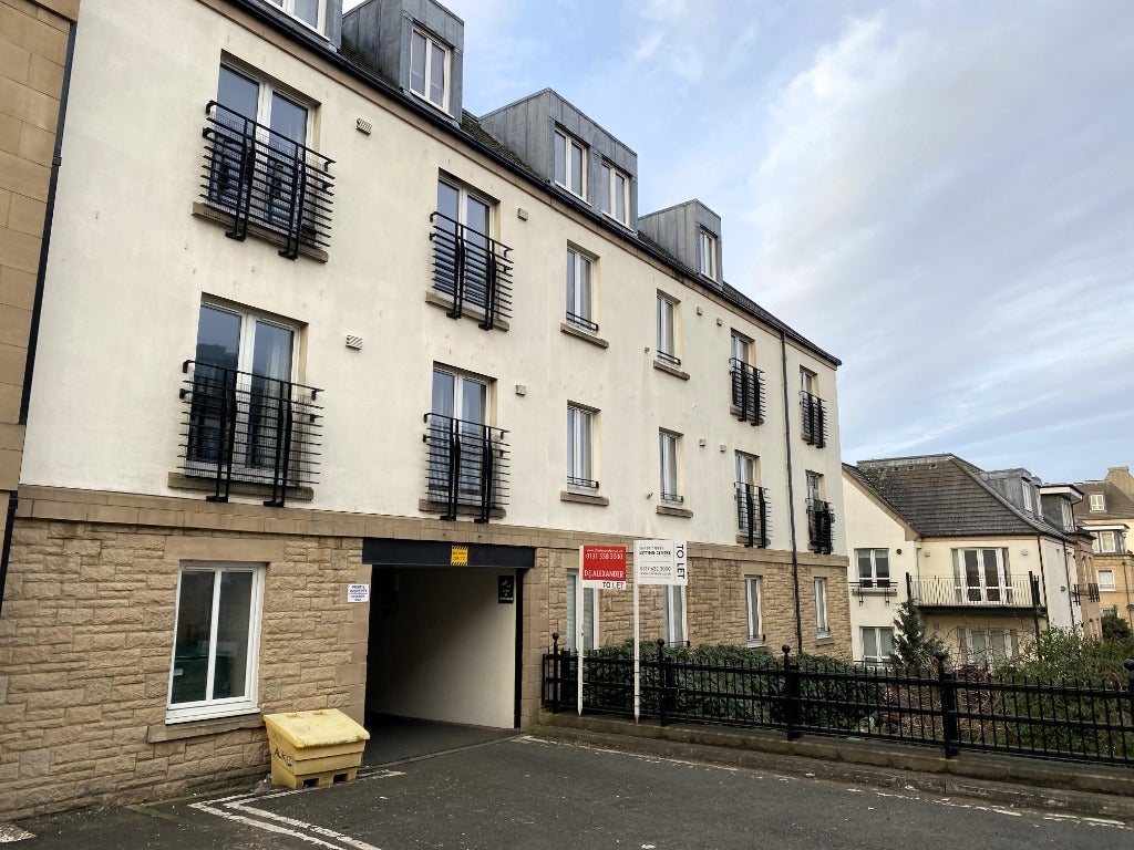 Flat Hopetoun Crescent in City of Edinburgh