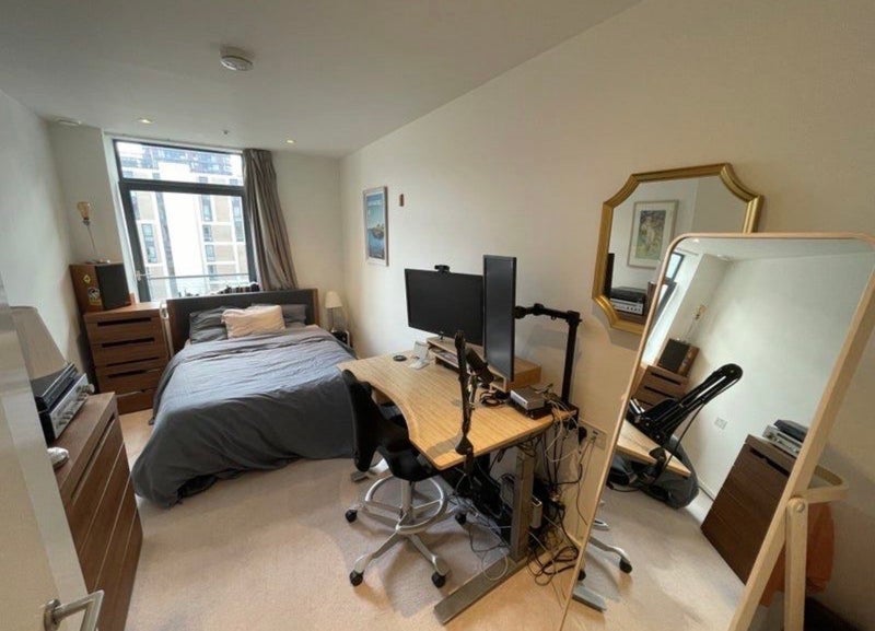 Room Honour Lea Avenue in Greater London