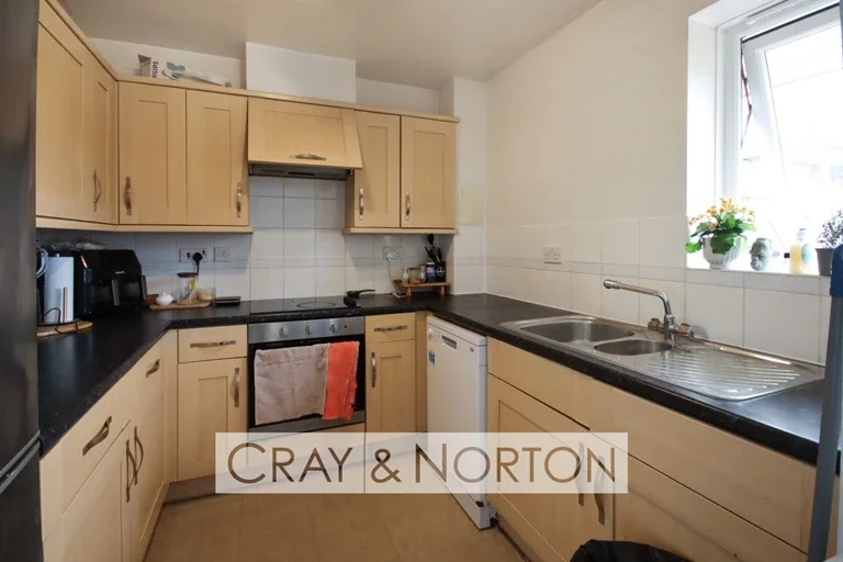 Flat Manning Gardens in Greater London