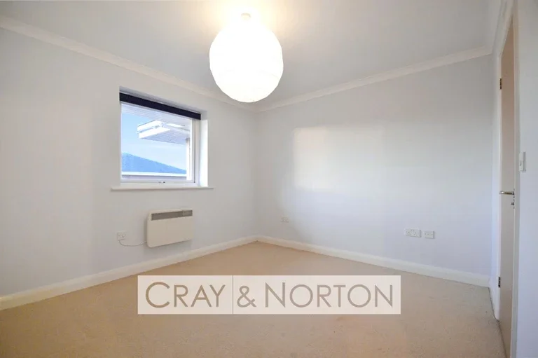 Flat Manning Gardens in Greater London