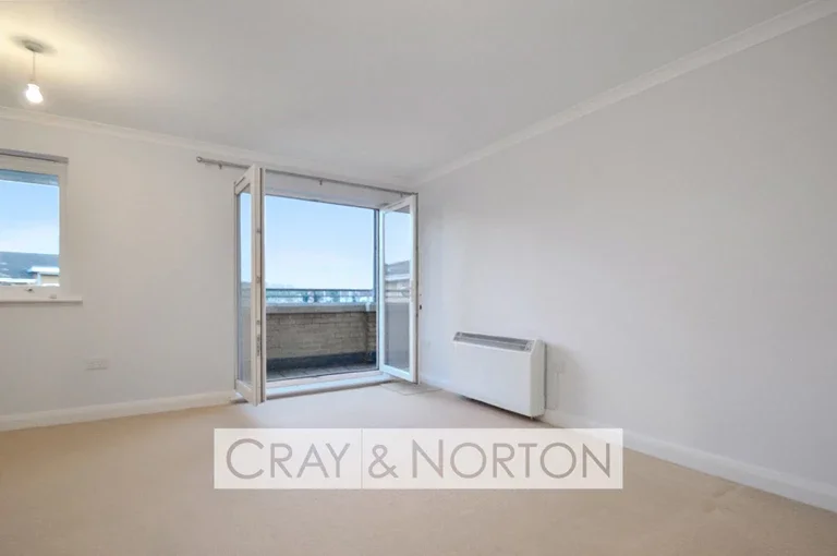 Flat Manning Gardens in Greater London