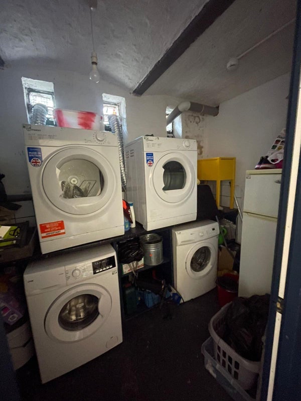 Room Belfast Road in Greater London