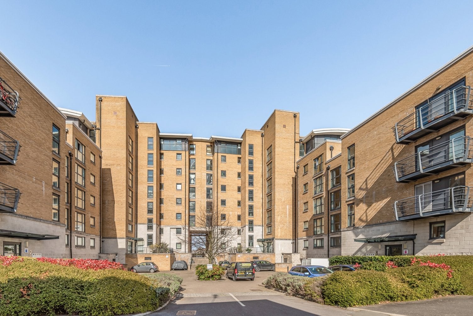 Flat Glaisher Street in Greater London