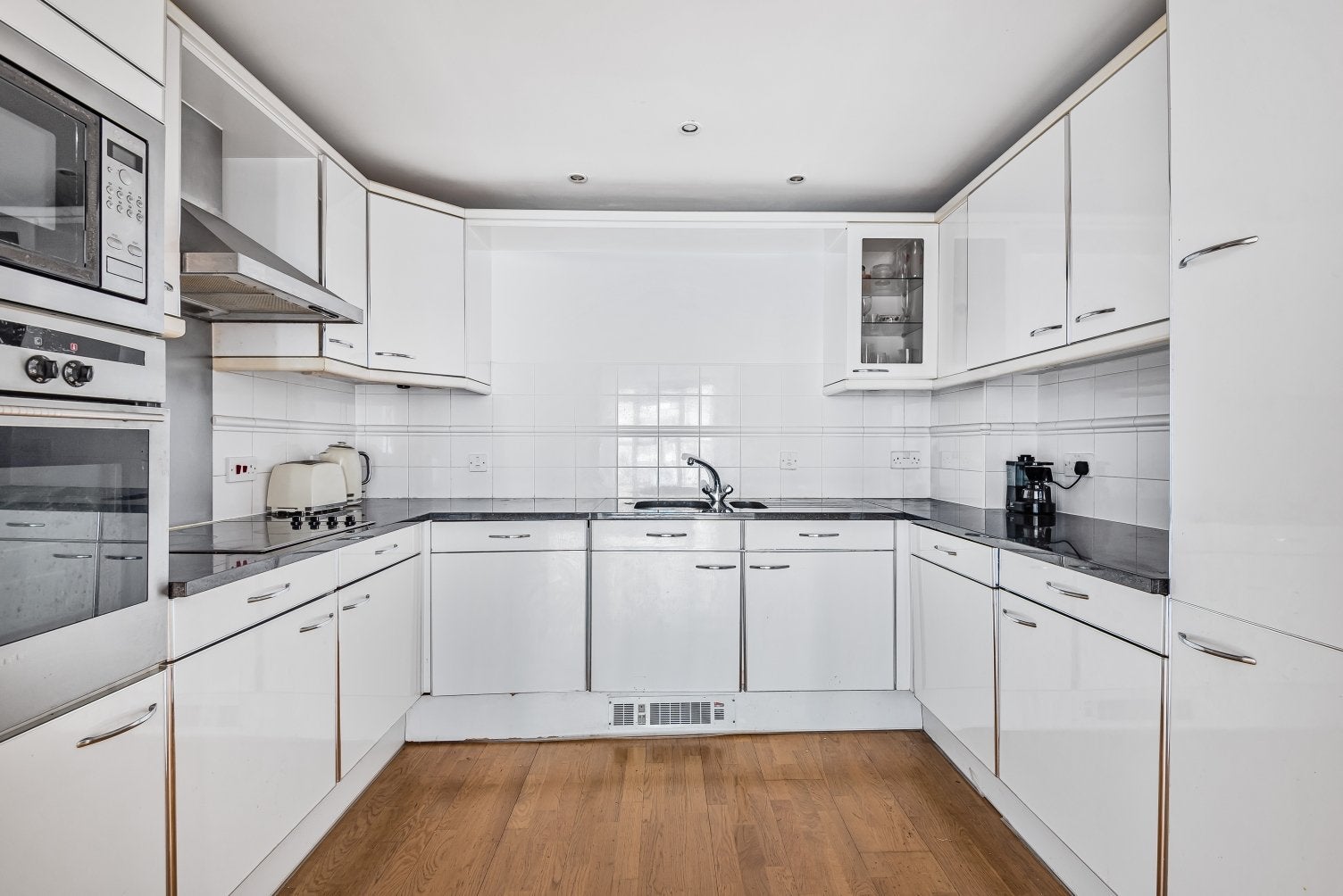 Flat Glaisher Street in Greater London