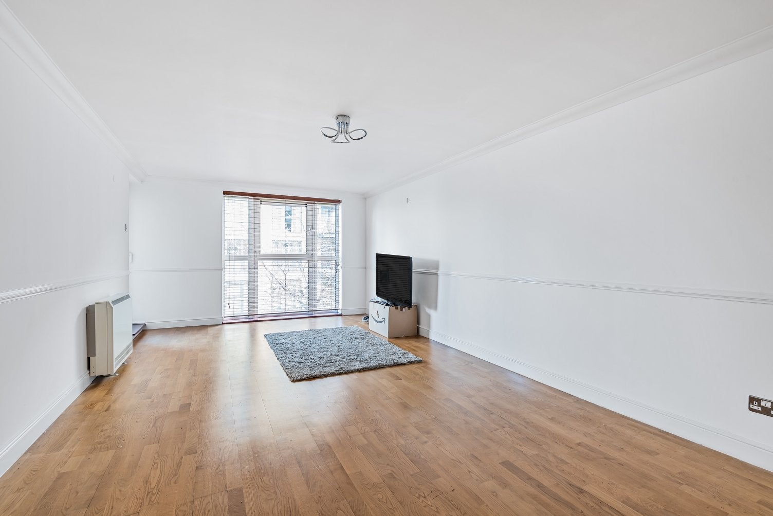Flat Glaisher Street in Greater London