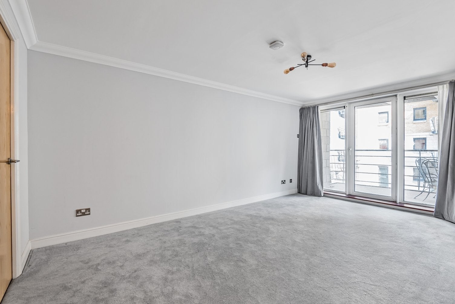 Flat Glaisher Street in Greater London