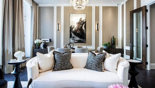 Flat Prince of Wales Terrace in London