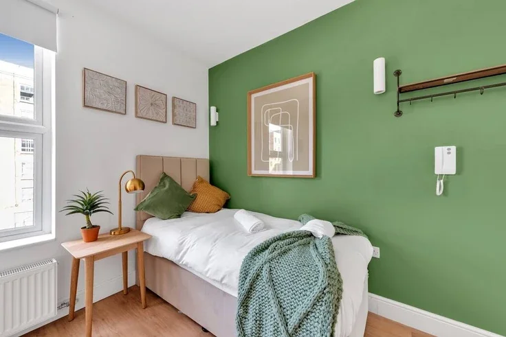 Flat Swinton Street in Greater London