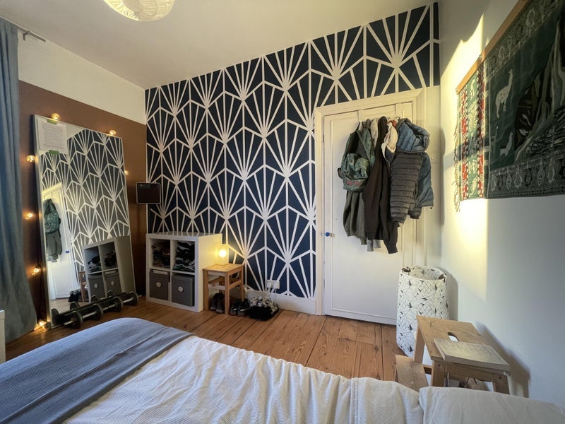 Room Park Road in Greater London