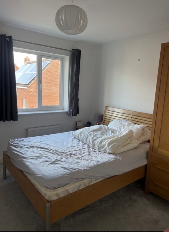 Room Greenacre Close in Sheffield
