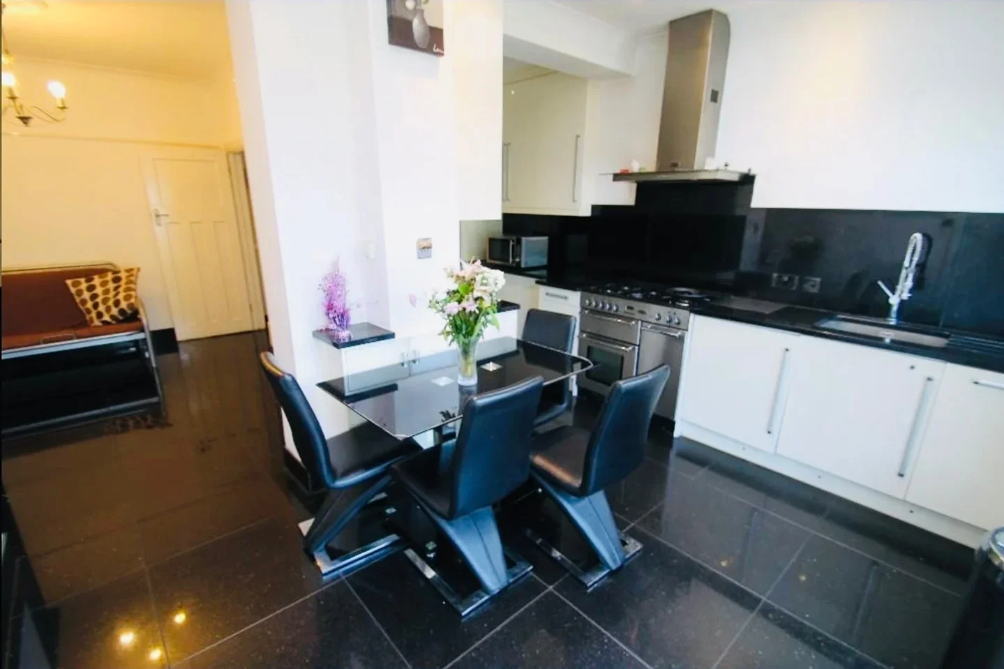 House Greystone Gardens in Greater London