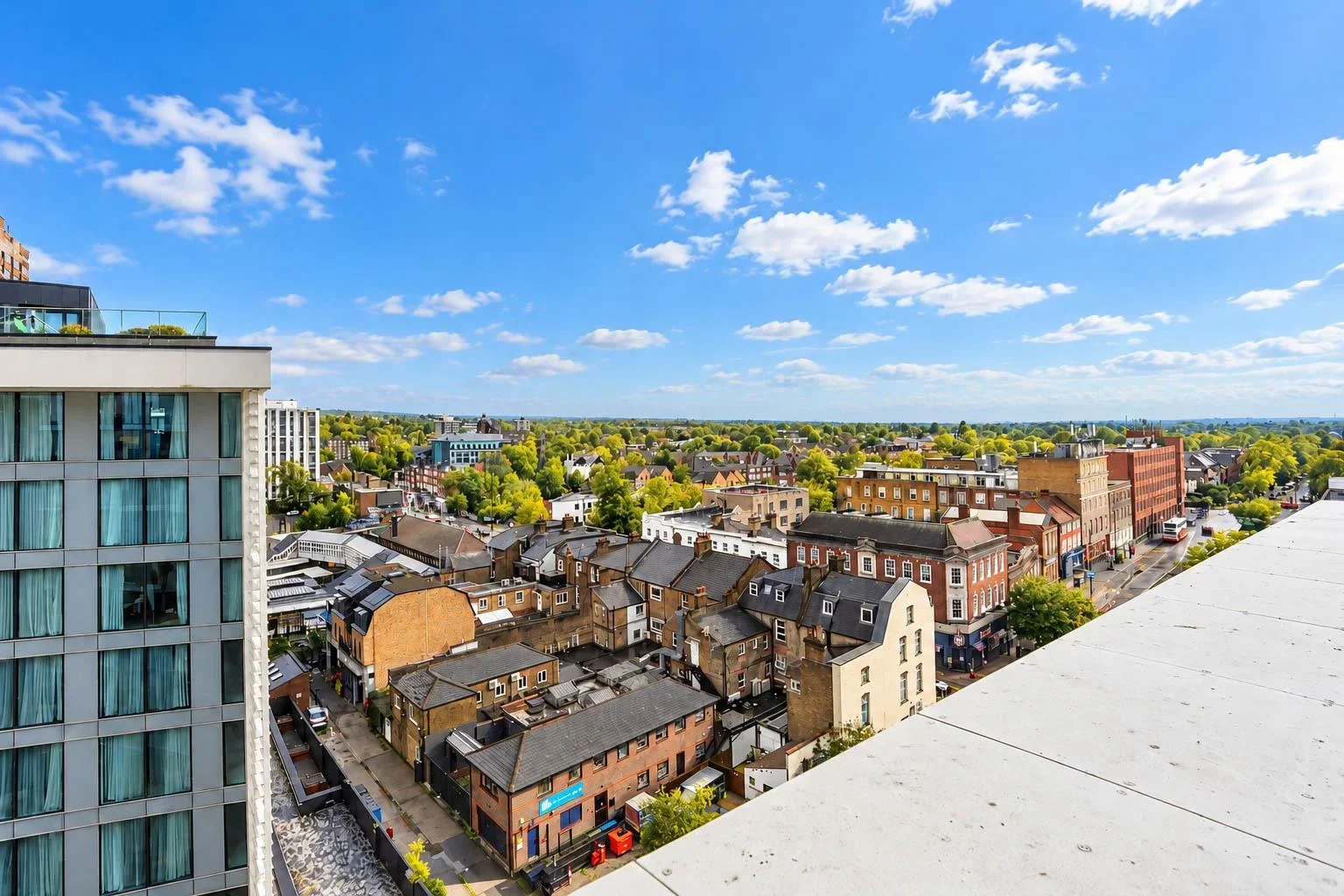 Flat Sutton Court Road in Greater London