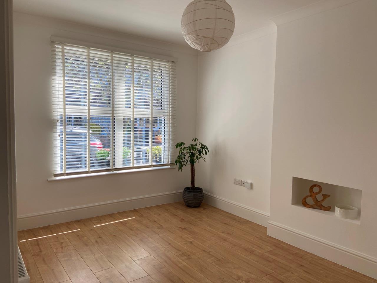 Flat Malyons Road in Greater London