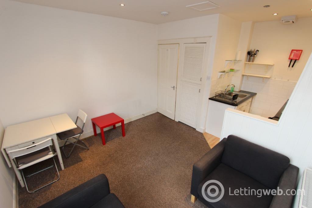 Flat Cathcart Place in City of Edinburgh
