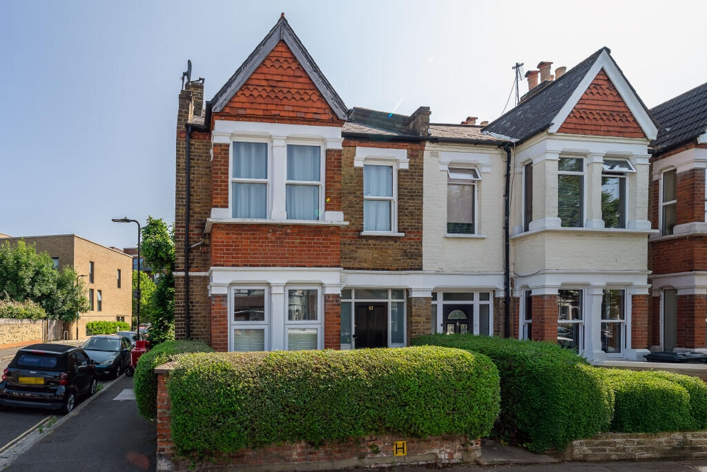 Flat Seaford Road in Greater London