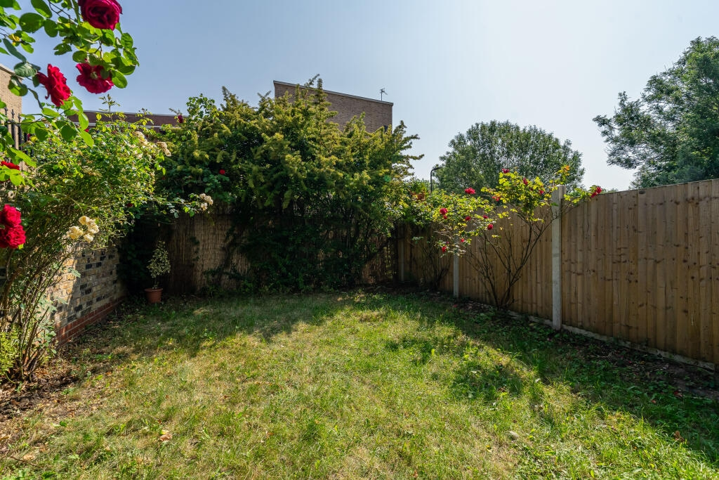 Flat Seaford Road in Greater London