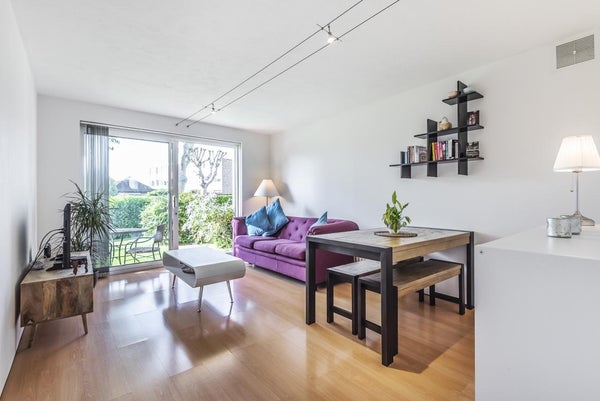Flat Overbury Avenue in London