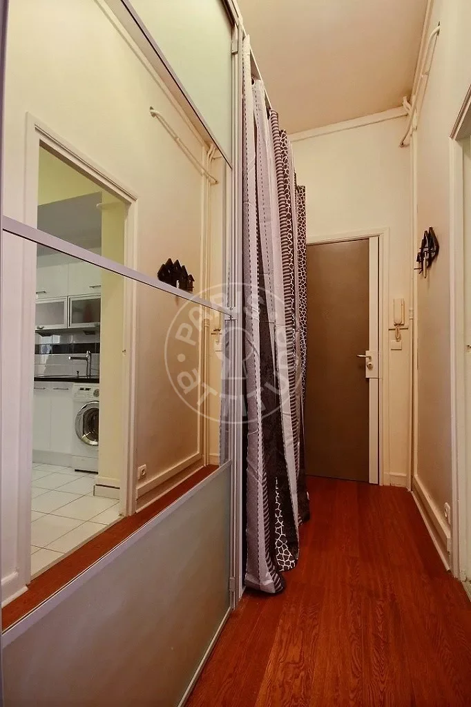 Appartement Rue Rennequin à Paris
