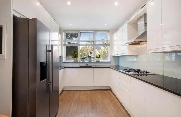 Flat Loudoun Road in City of Westminster
