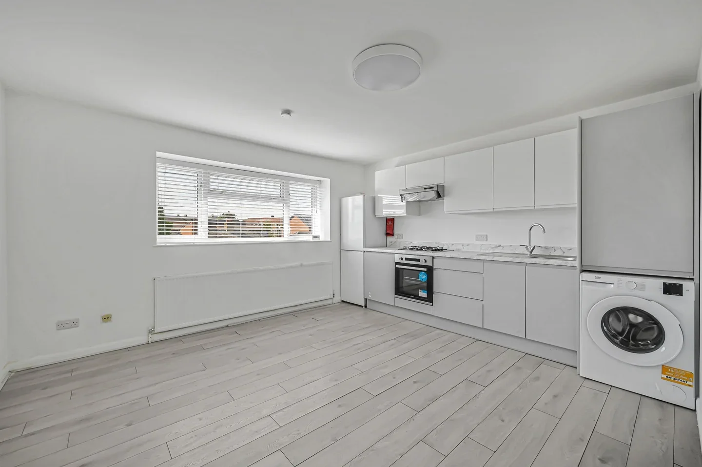 Flat Hertford Road in Greater London
